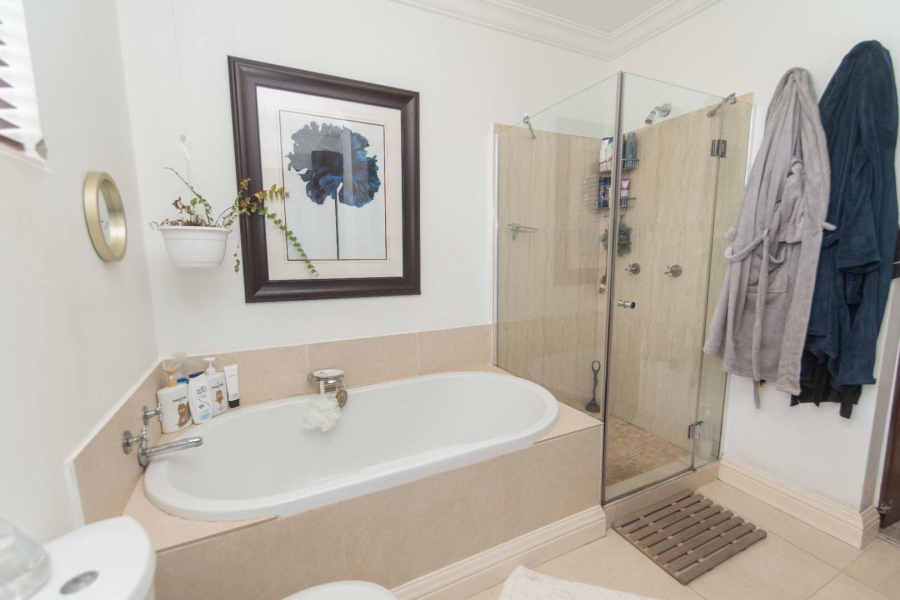 8 Bedroom Property for Sale in Summerstrand Eastern Cape